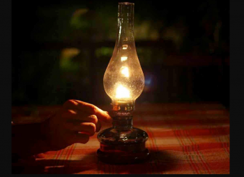 Vị trí đèn dầu trên bàn thờ